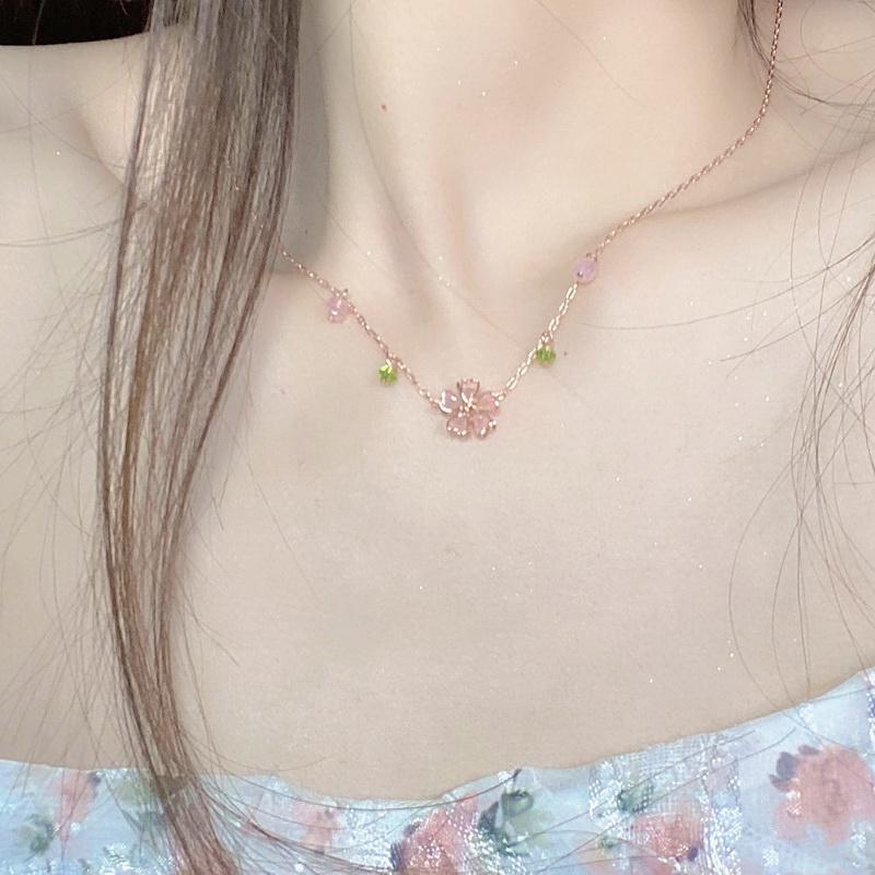 Colar Flor de Cerejeira